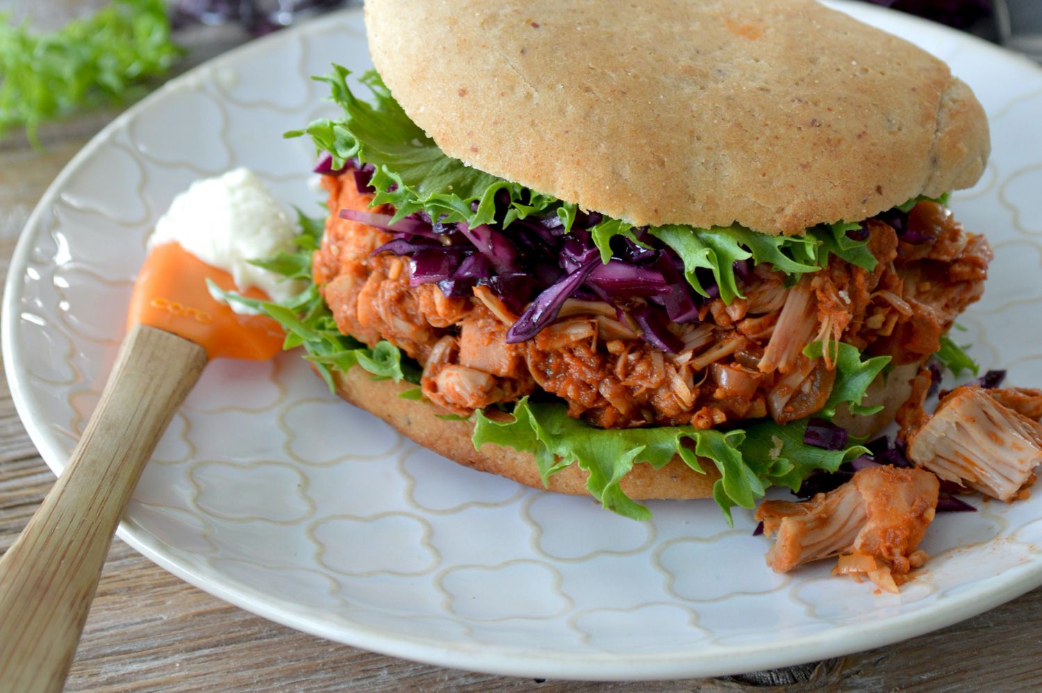 Pulled jackfruit burger from the Dutch oven | Skandika